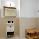 Gate Downtown Escape Apartment